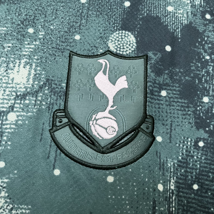 Tottenham Hotspur 2024-25 third Kit