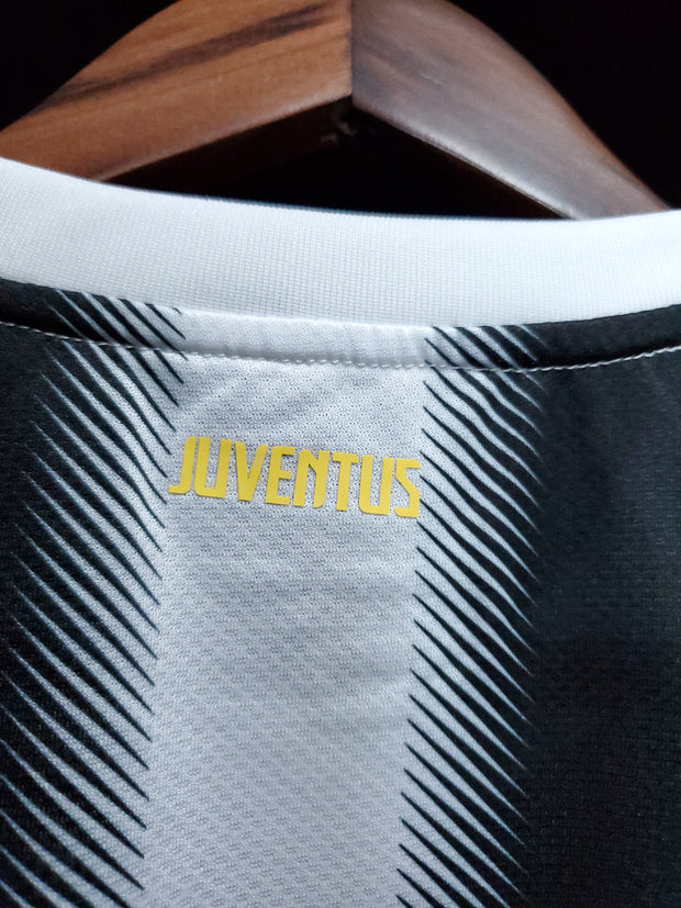 Retro 11-12 Juventus home S-XXL