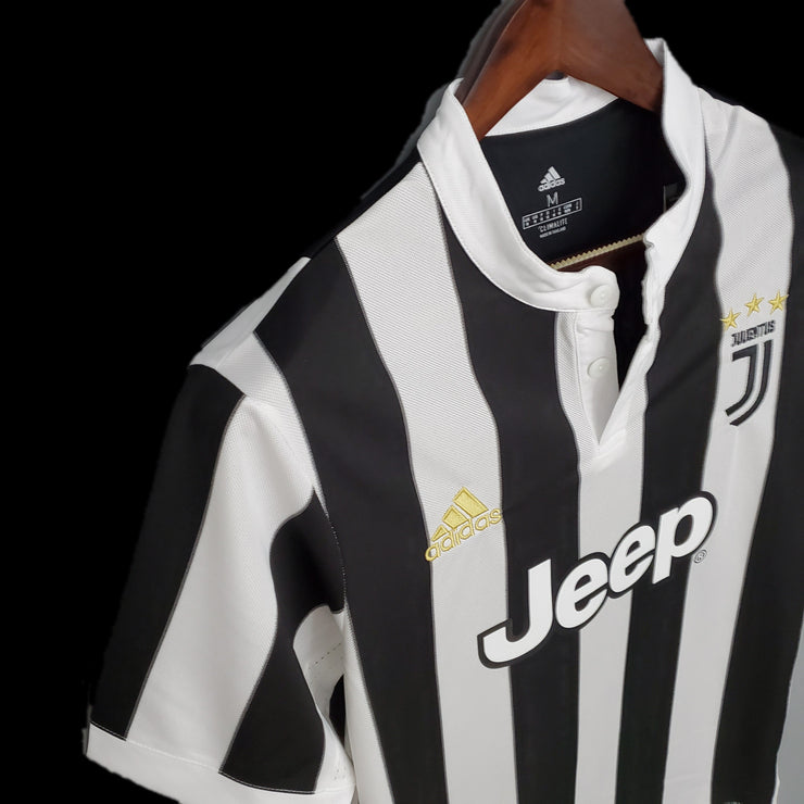 Retro Juventus 17-18 home S-2XL